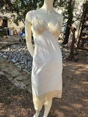Vintage Van Raalte All Nylon Slip Nightgown - 32 Cream
